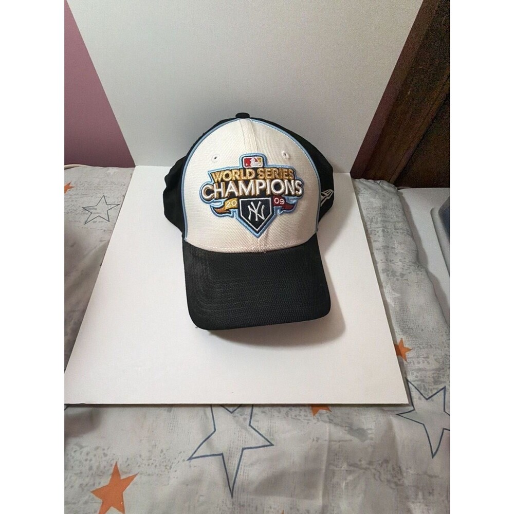 New Era New York Yankees 2009 World Series Champions 39Thirty Hat Authentic